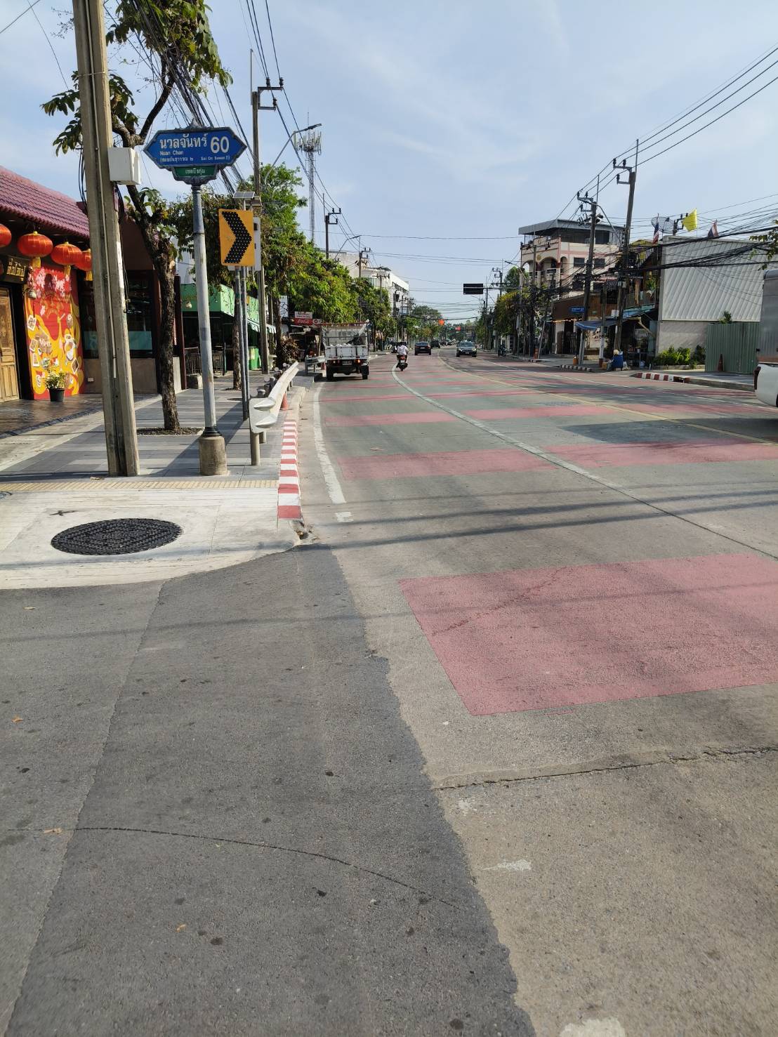 ขายที่ดินเปล่าถมแล้วติดถนนนวลจันทร์ กรุงเทพมหานคร